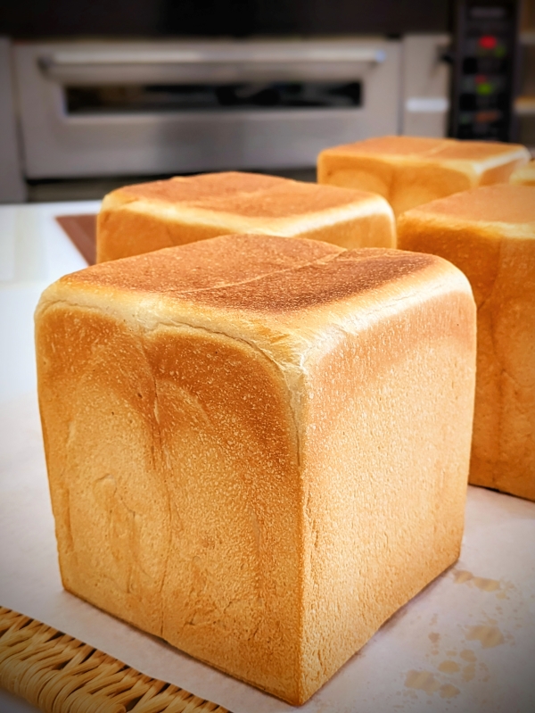 一本堂　食パン　米粉パン